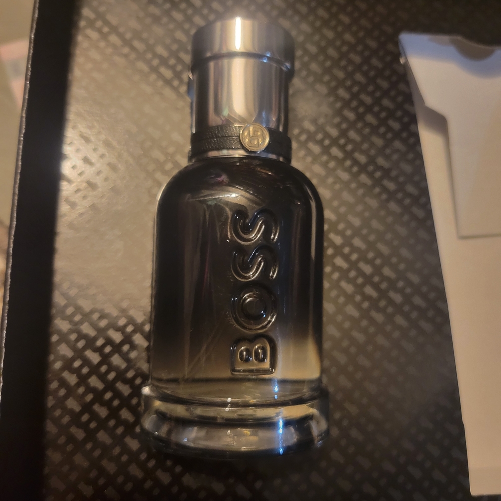 BOSS Bottled Beyond Men's Grooming Set - Black - Picture 5 of 6